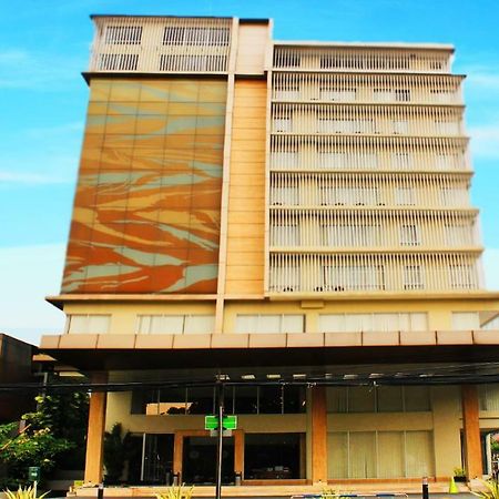 Arch Hotel Bogor Exterior foto
