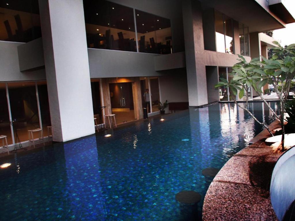 Arch Hotel Bogor Exterior foto