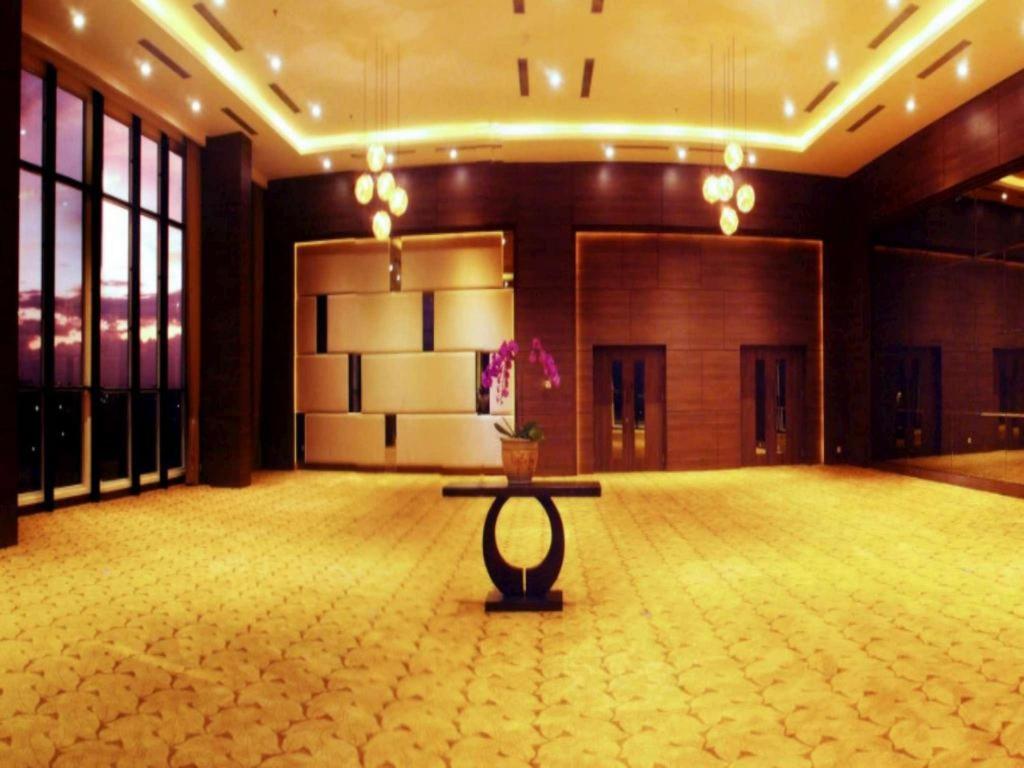 Arch Hotel Bogor Exterior foto